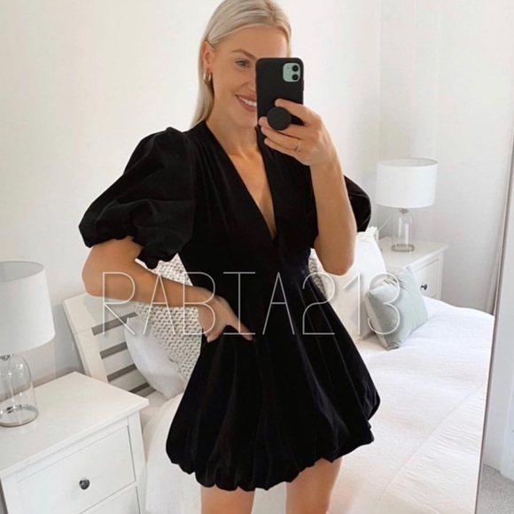 LAST 1!✨Host Pick✨ZARA VELVET MINI DRESS - Picture 5 of 6